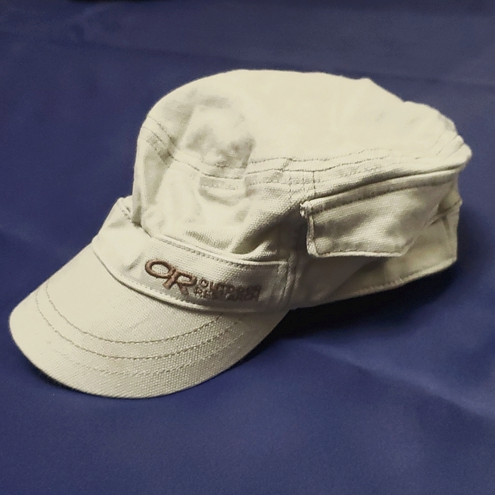 Outdoor research canvas hat size 1-3 year old child small.